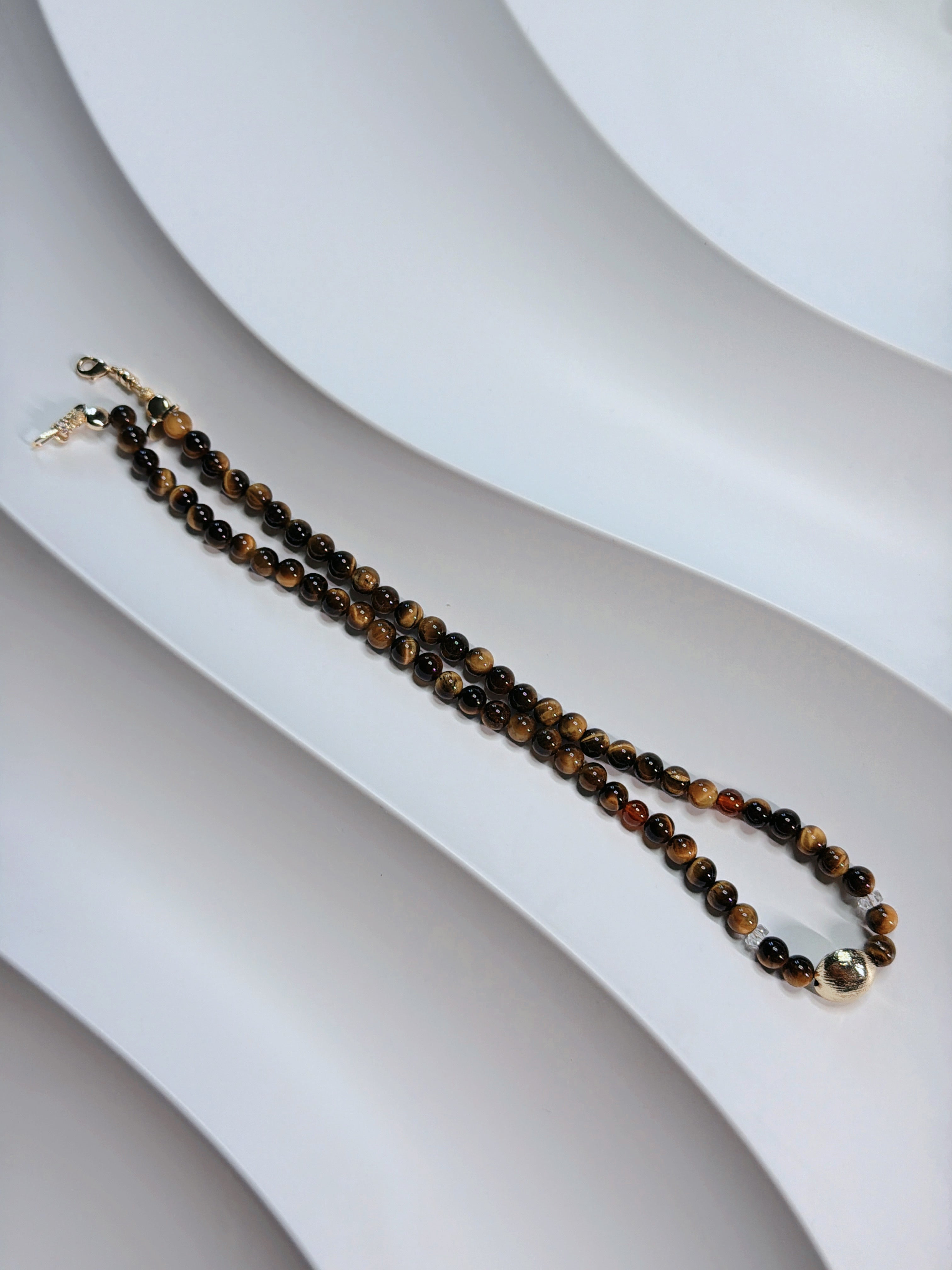 Subtle Current / 暗涌之光