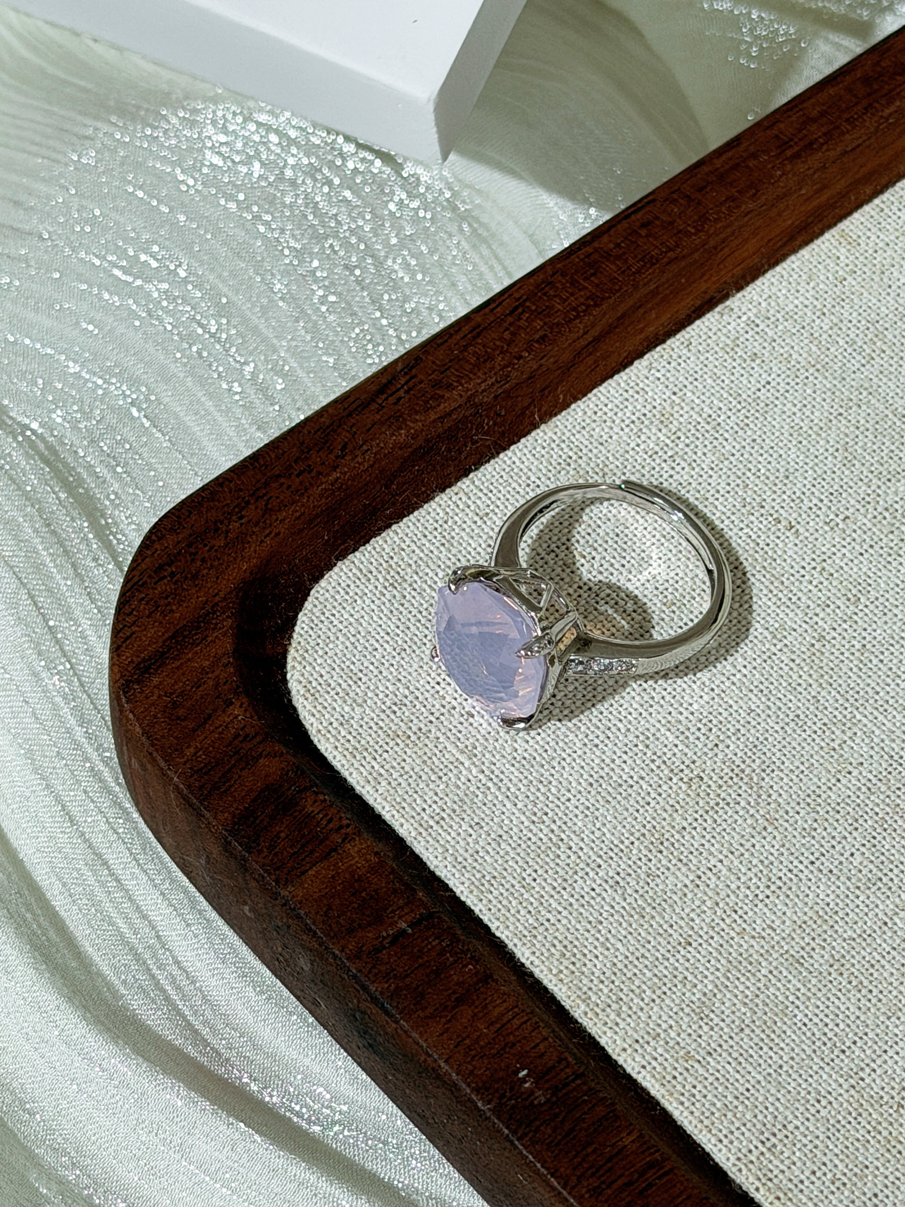 Violet Haze / 雾紫流光